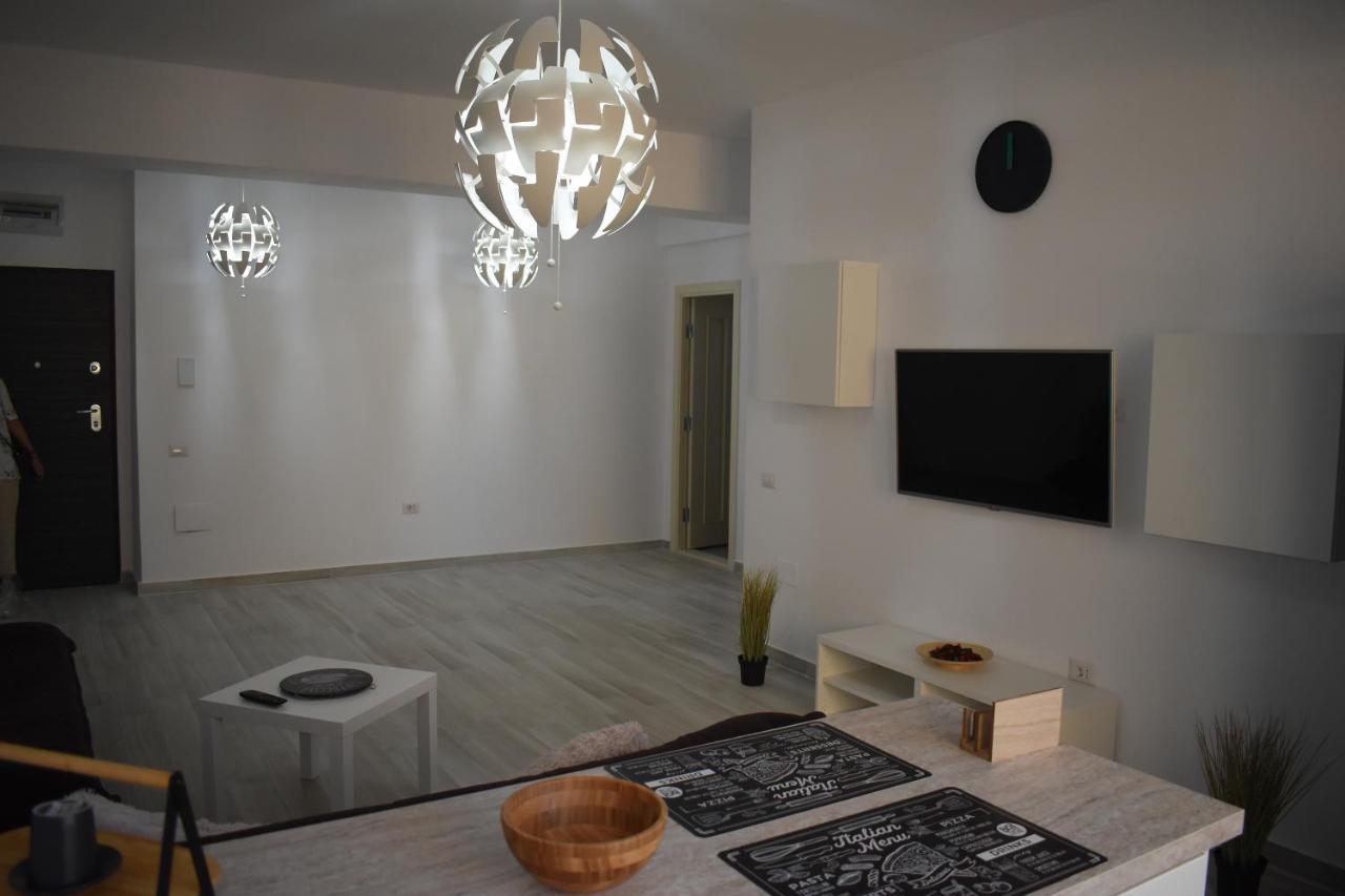 Apartment By The Lake With A View Мамая Екстериор снимка