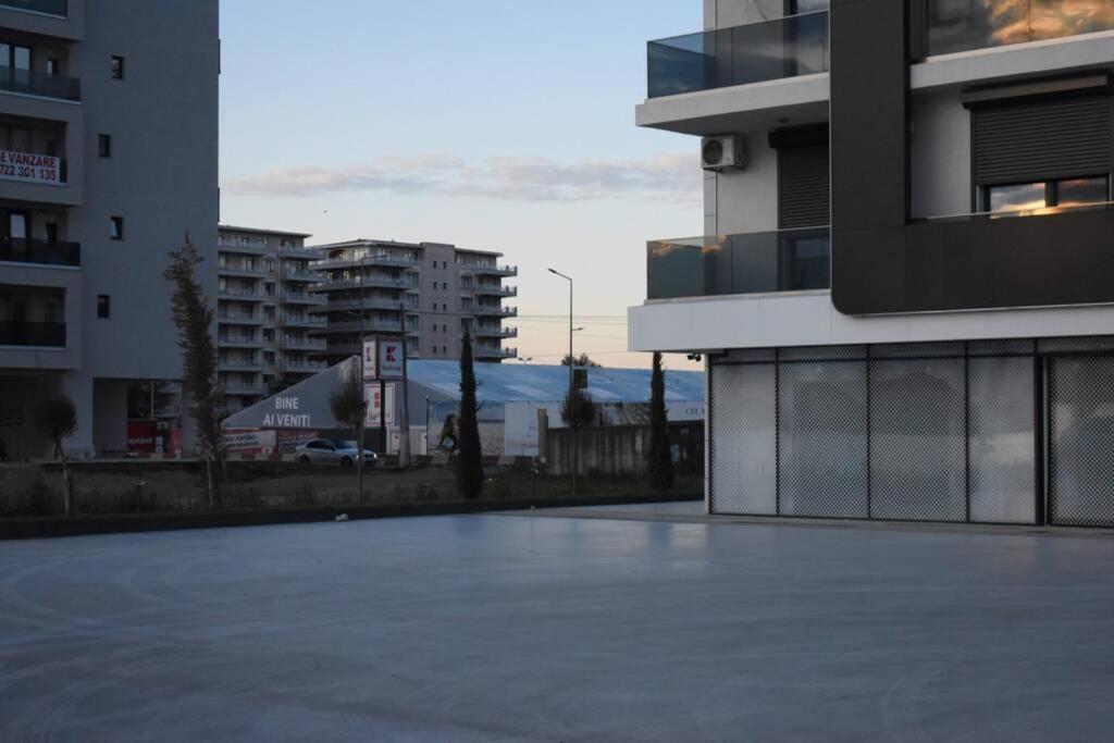 Apartment By The Lake With A View Мамая Екстериор снимка