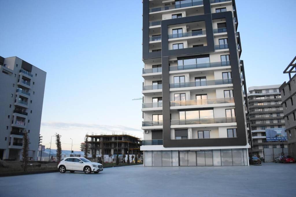 Apartment By The Lake With A View Мамая Екстериор снимка