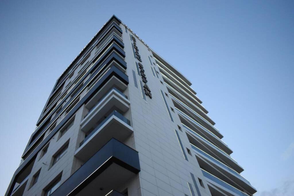 Apartment By The Lake With A View Мамая Екстериор снимка