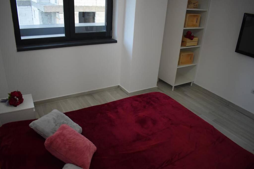 Apartment By The Lake With A View Мамая Екстериор снимка