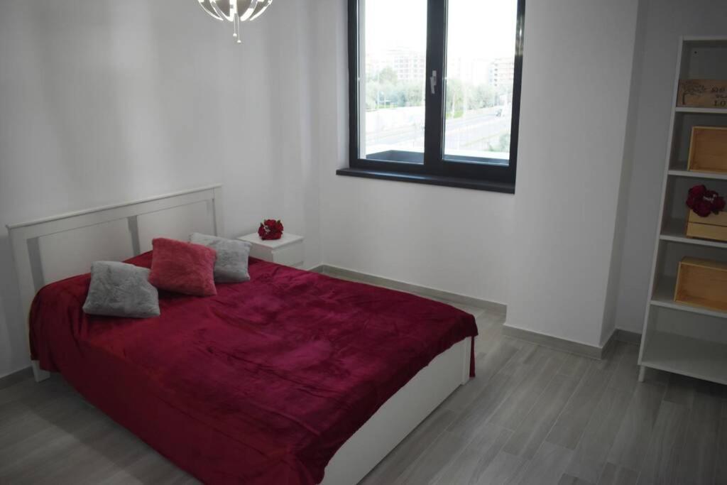Apartment By The Lake With A View Мамая Екстериор снимка
