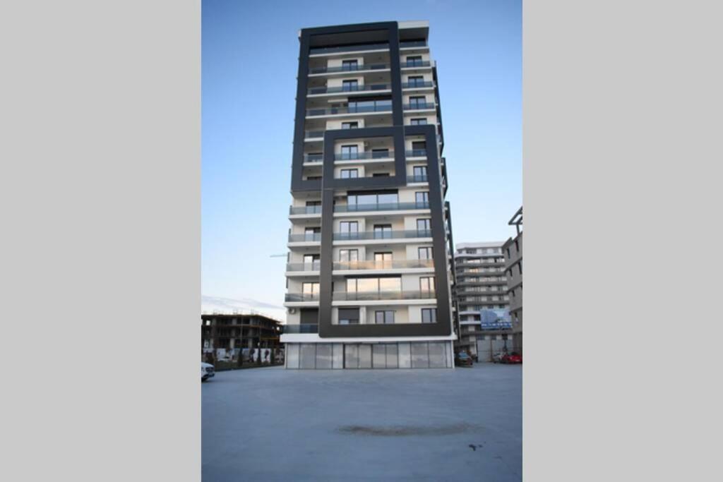 Apartment By The Lake With A View Мамая Екстериор снимка